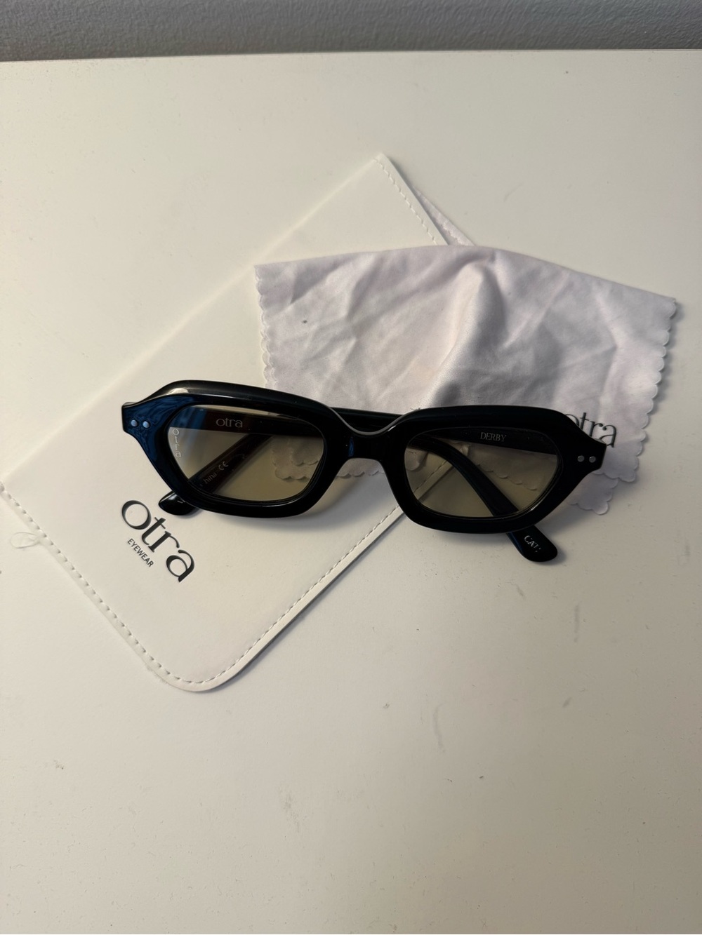 OTRA Derby Black/olive Sunglasses